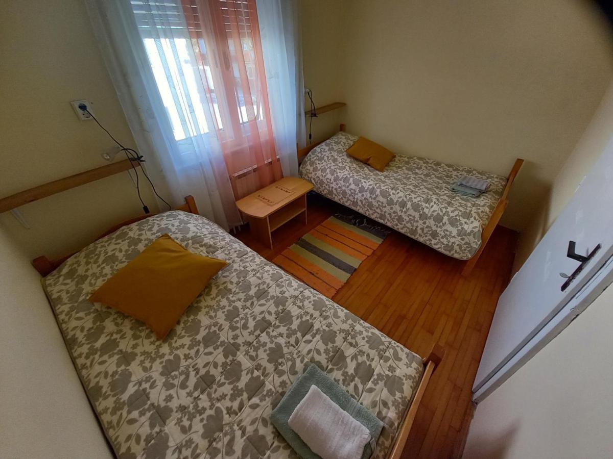 Rooms Apartma Cerknica Εξωτερικό φωτογραφία